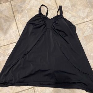 E womens Roamans solid black stretch plus size 1 pc Swimdress like new 24W